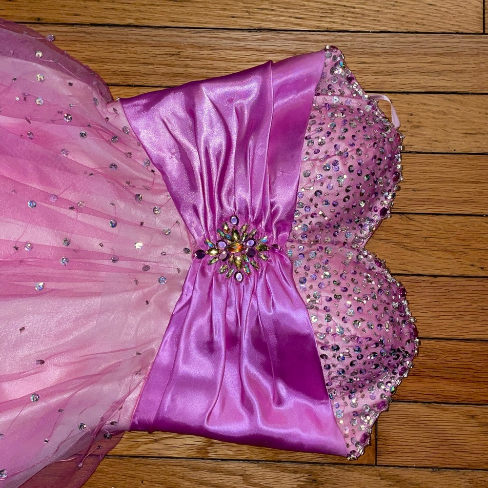 Prom Dress - Picture 3 of 10